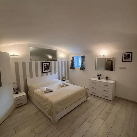 The Black And White House - Quadrilateral 公寓 都灵